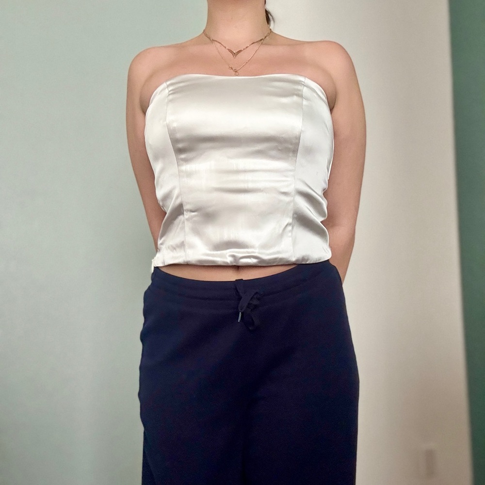 Abercrombie & Fitch Cream Satin Top- Size Medium - Picture 2 of 12